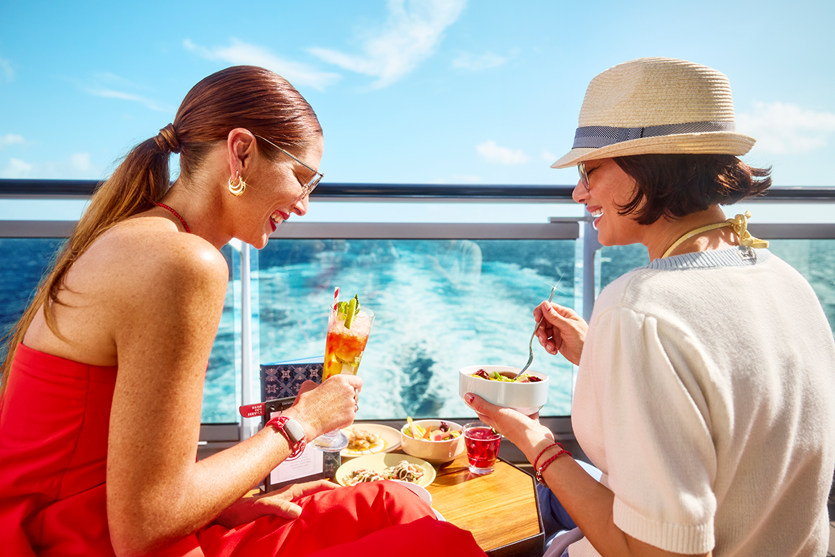 Alfresco dining on deck
